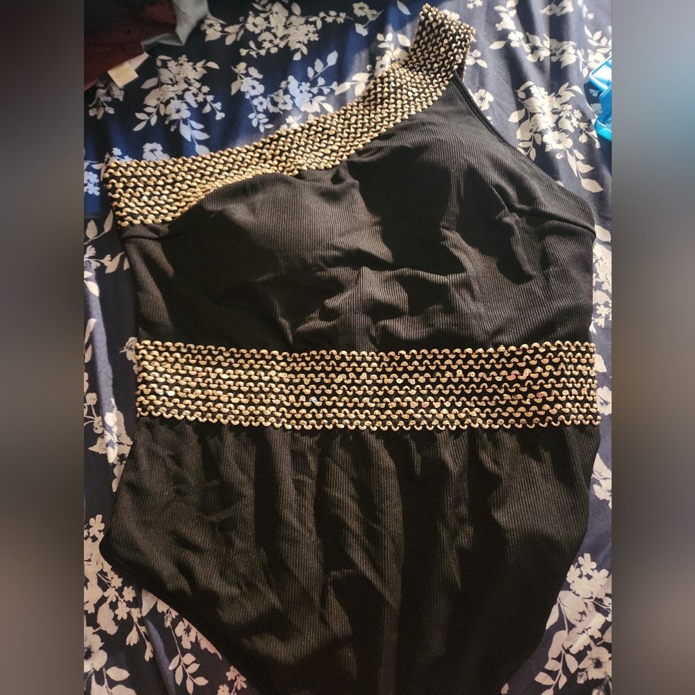 BNWOT SHEIN Black W/gold accents 1-Piece, 1 shoulder Swimsuit 3XL- NEVER WORN